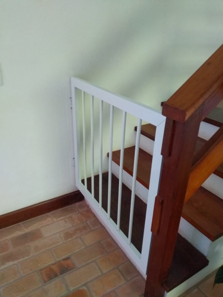 Portões de Segurança para Portas e Escadas